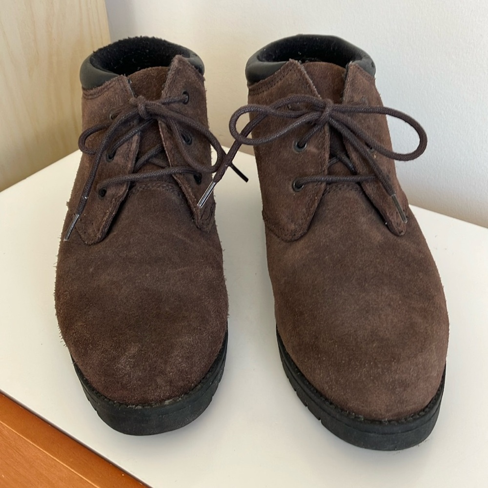 Lands End Women’s Brown Suede Tie Boots Size 9
